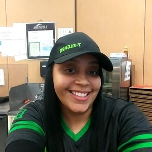 Meet your Posher, Cristina